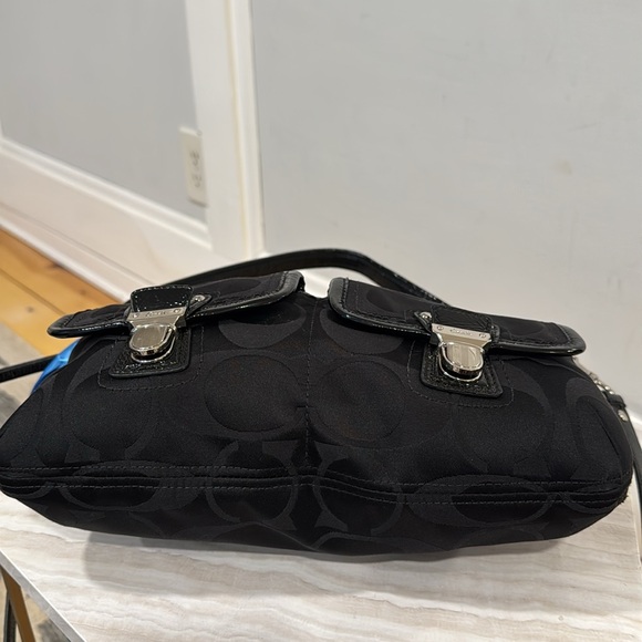 Coach Bag Signature Logo Satchel - Picture 9 of 17